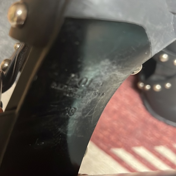 Rocker heels - Picture 3 of 5